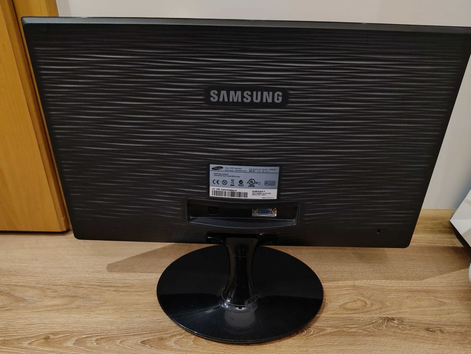 Monitor Samsung SyncMaster SA300 21,5" Full HD 1920x1080