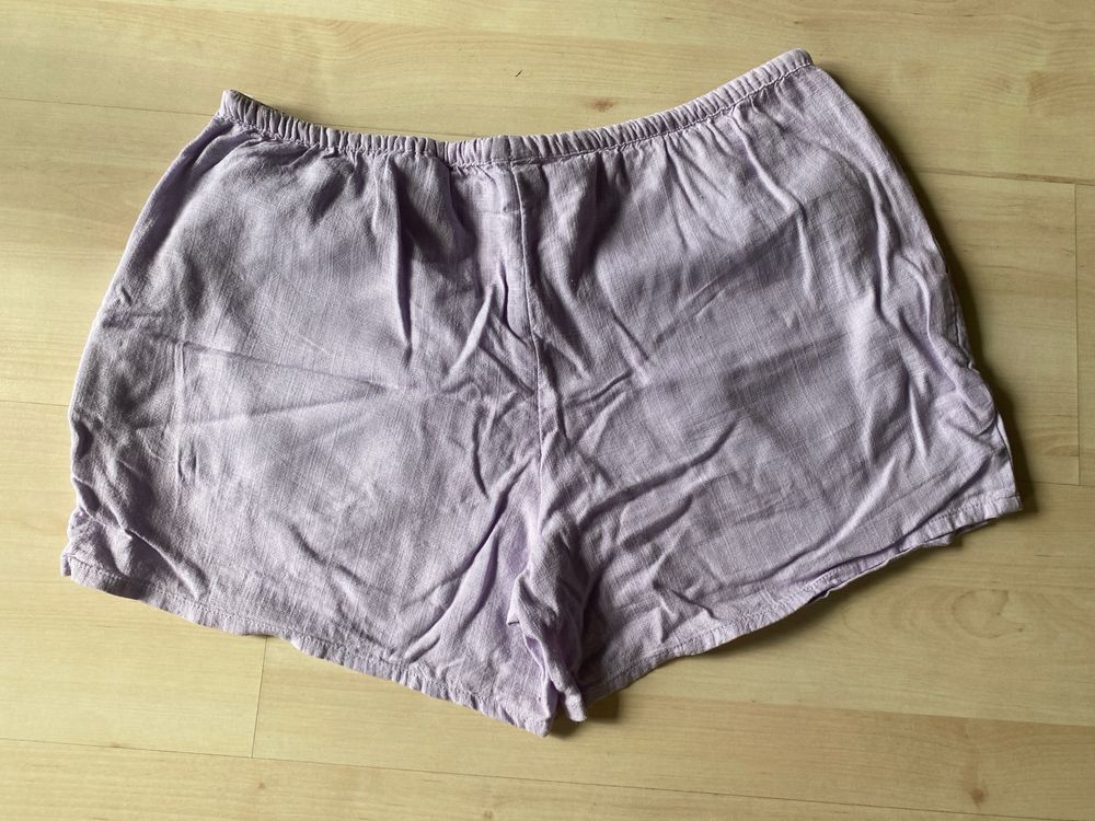 Szorty z lnem H&M M w stylu Petal od Odder Side