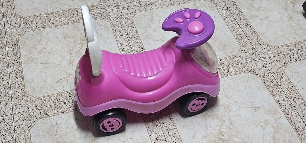 Carrinho de menina com som