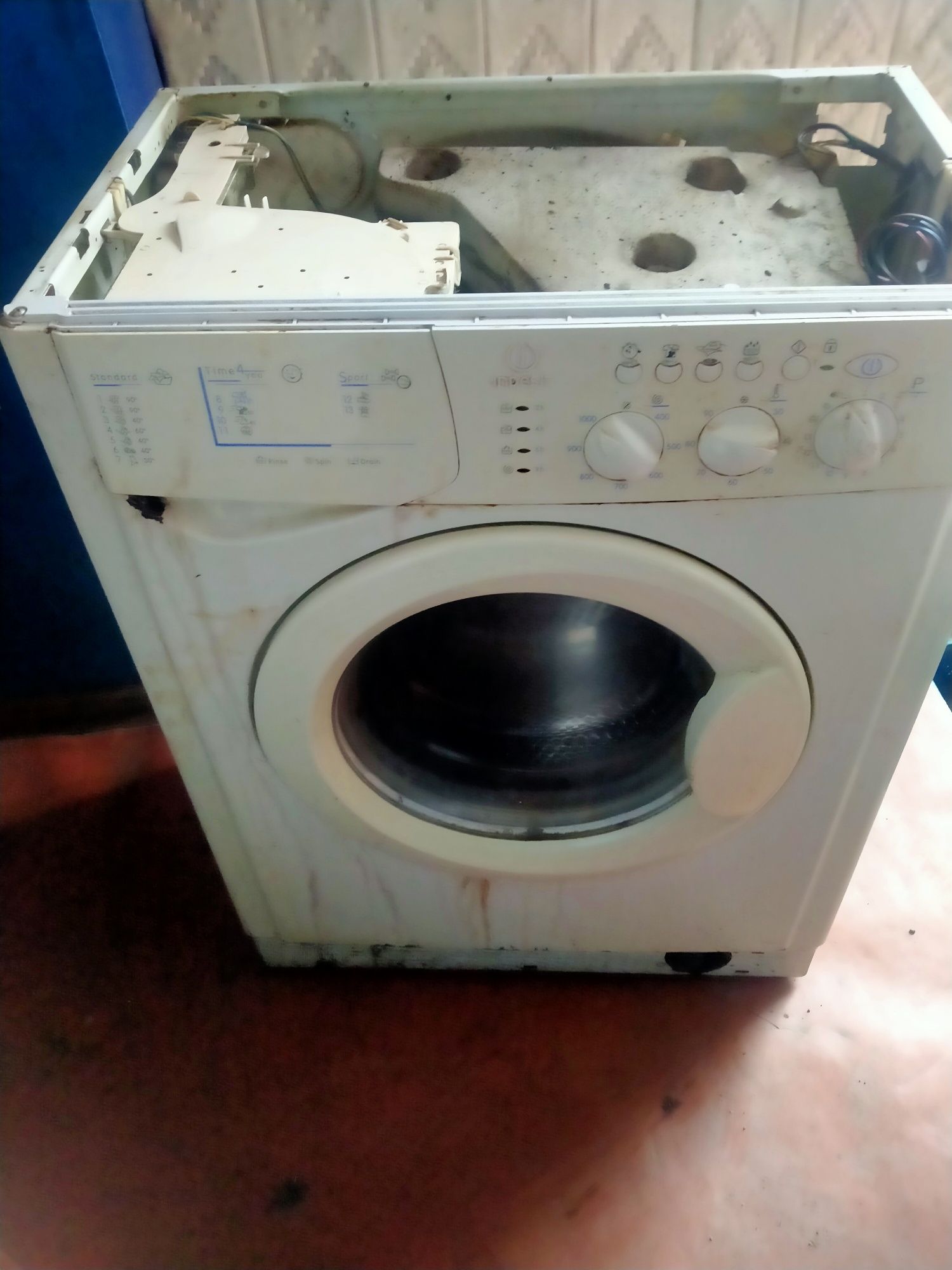 Запчасти стиральной машины indesit