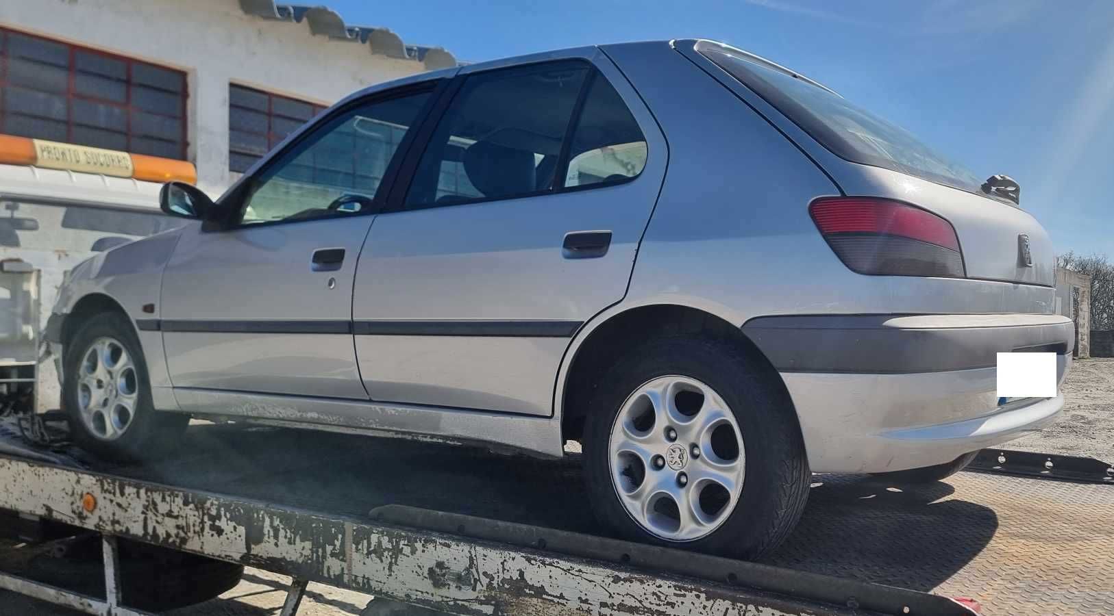 Para peças Peugeot 306 1.4 ano 1999