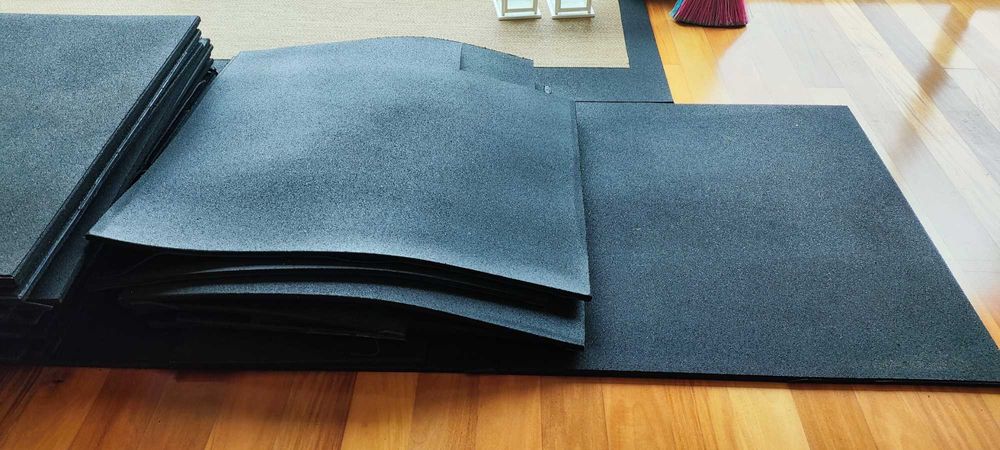 Piso de Borracha (Ginásio, estúdio, casa, trabalho) +/- 24m2 570€