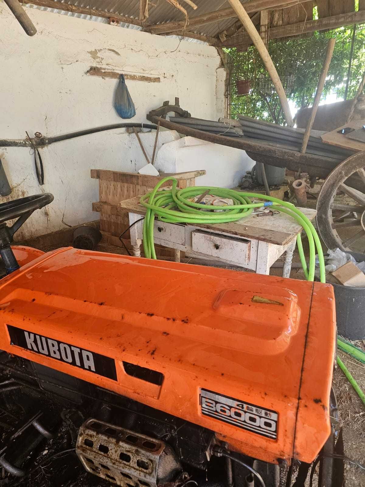 Trator Kubota B 6000