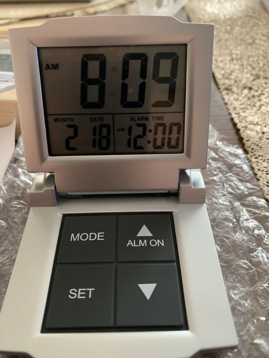 Składany zegarek wielofunkcyjny