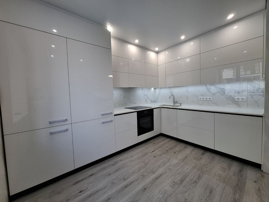 Кухня без ручек под заказ