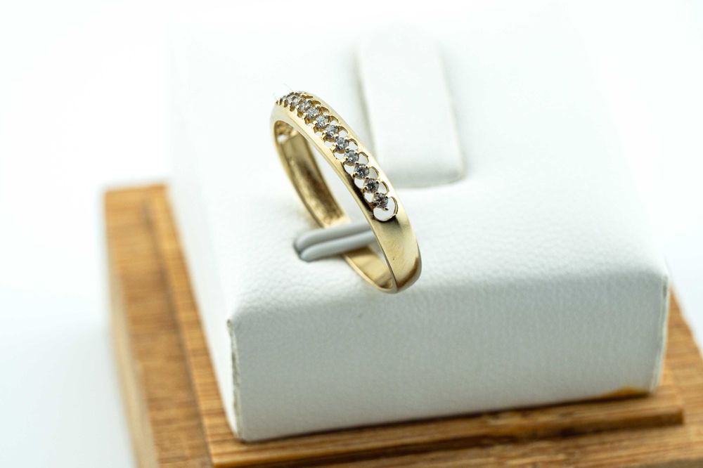 ZB546 cudowny złoty pierścionek obrączka z drobnymi cyrkoniami pr 333