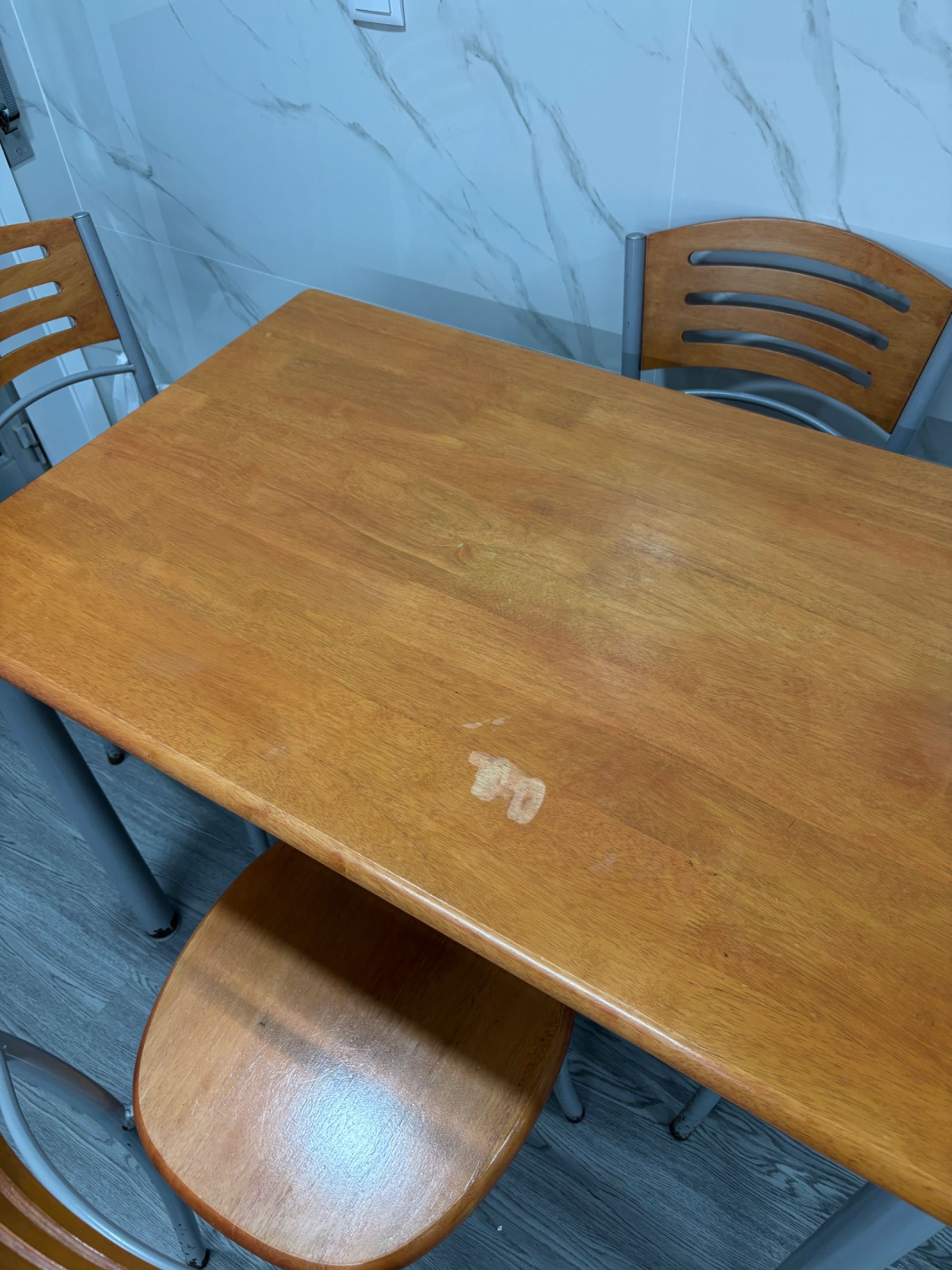 Mesa cozinha com 4 cadeiras