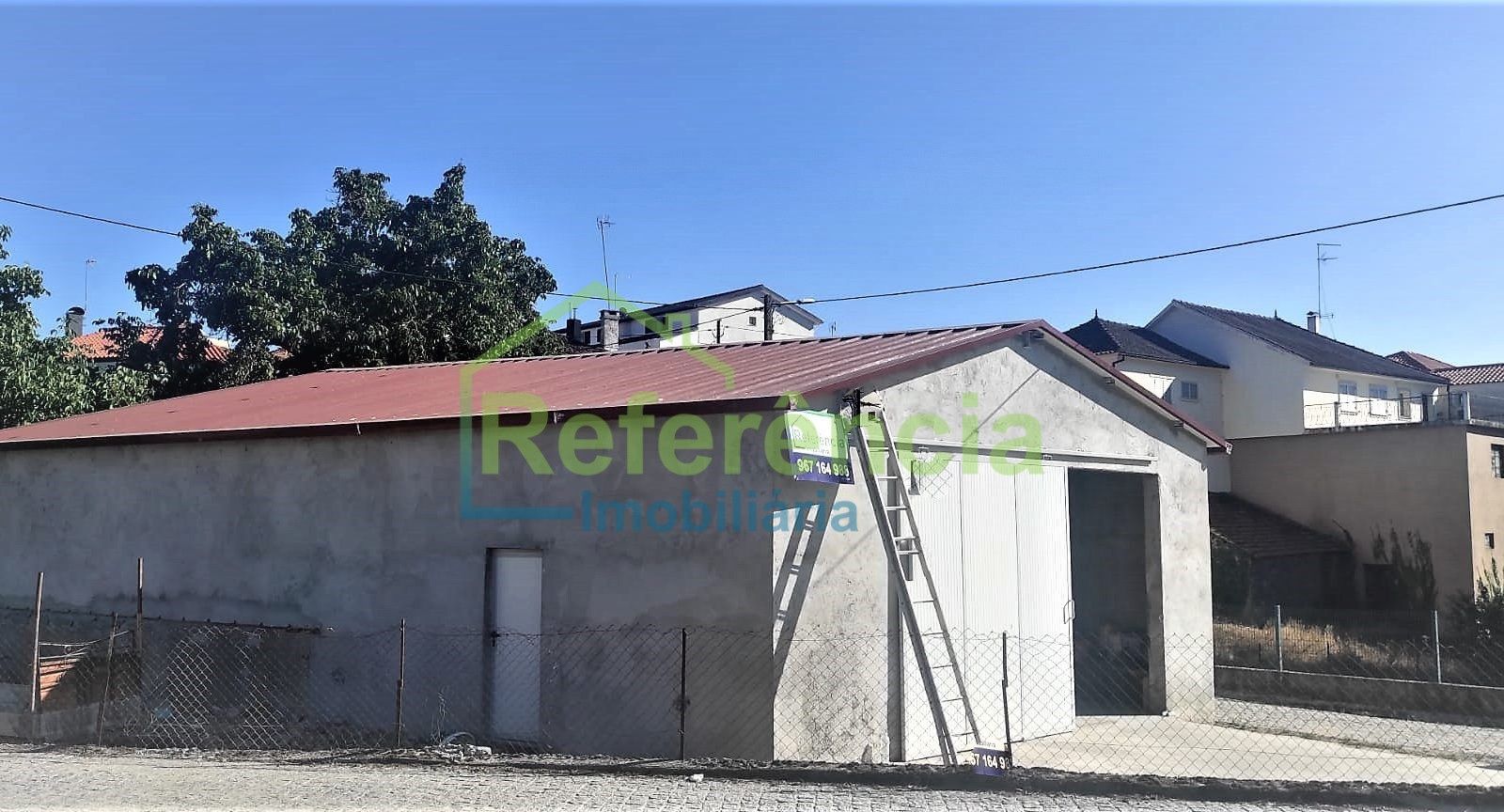 https://referenciaimobiliaria.pt/listings/armazem/