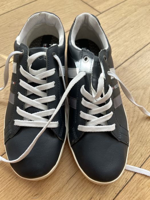 Skorzane buty Hilfiger 38
