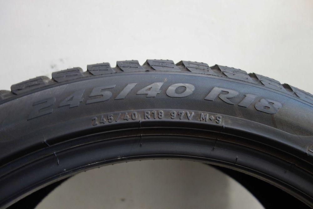 Opony 245/40/18 PIRELLI Sotto Zero 3 XL AO Zima