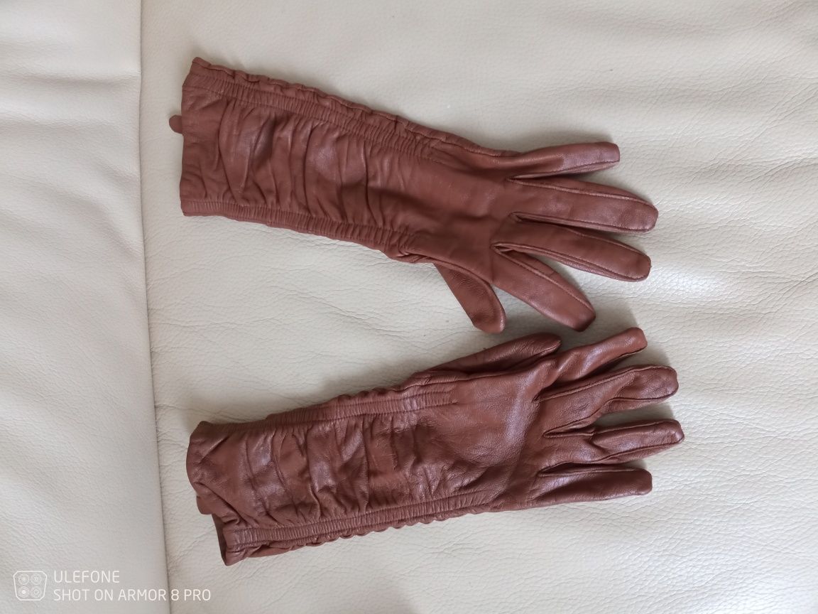 Женские перчатки с  натуральной кожи