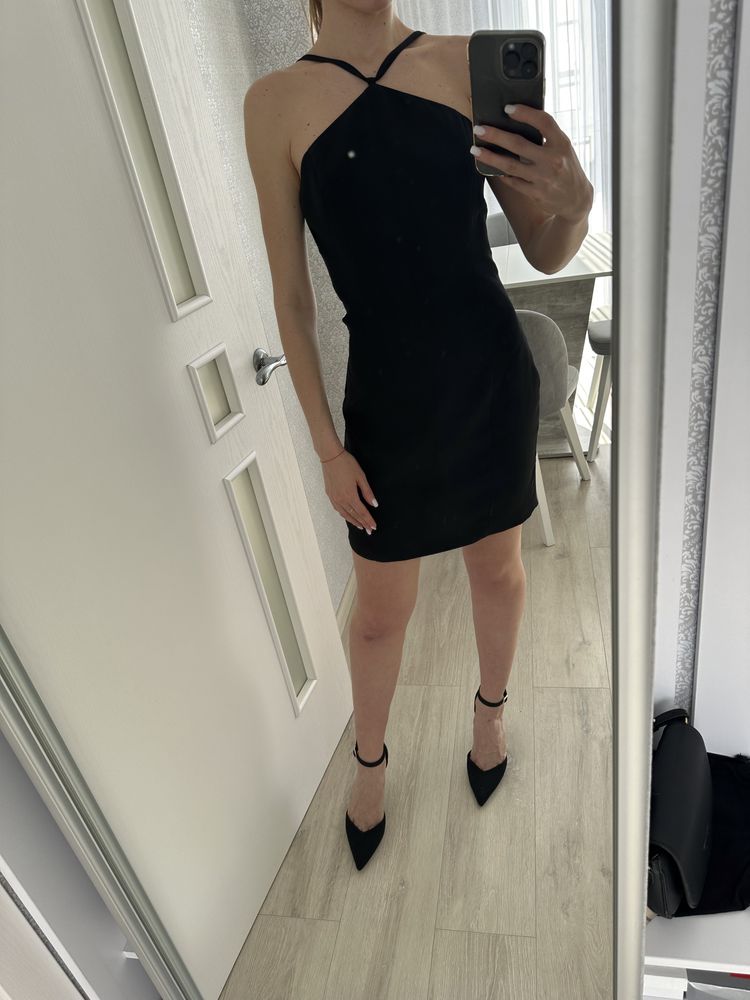 Черное платье мини коктейльное