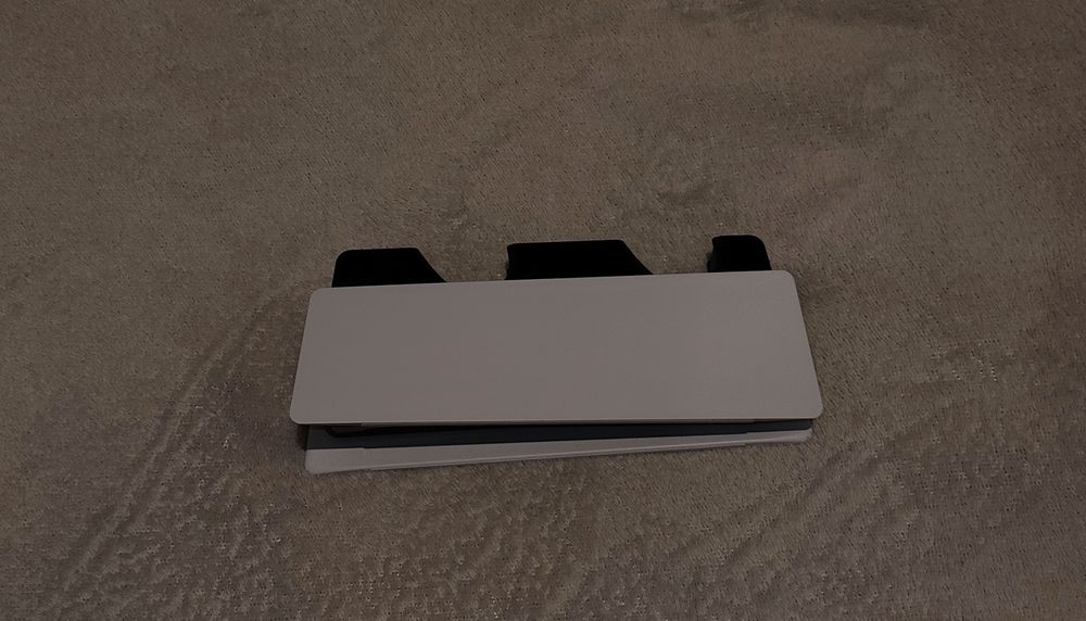 stacja ładująca do padów PS5