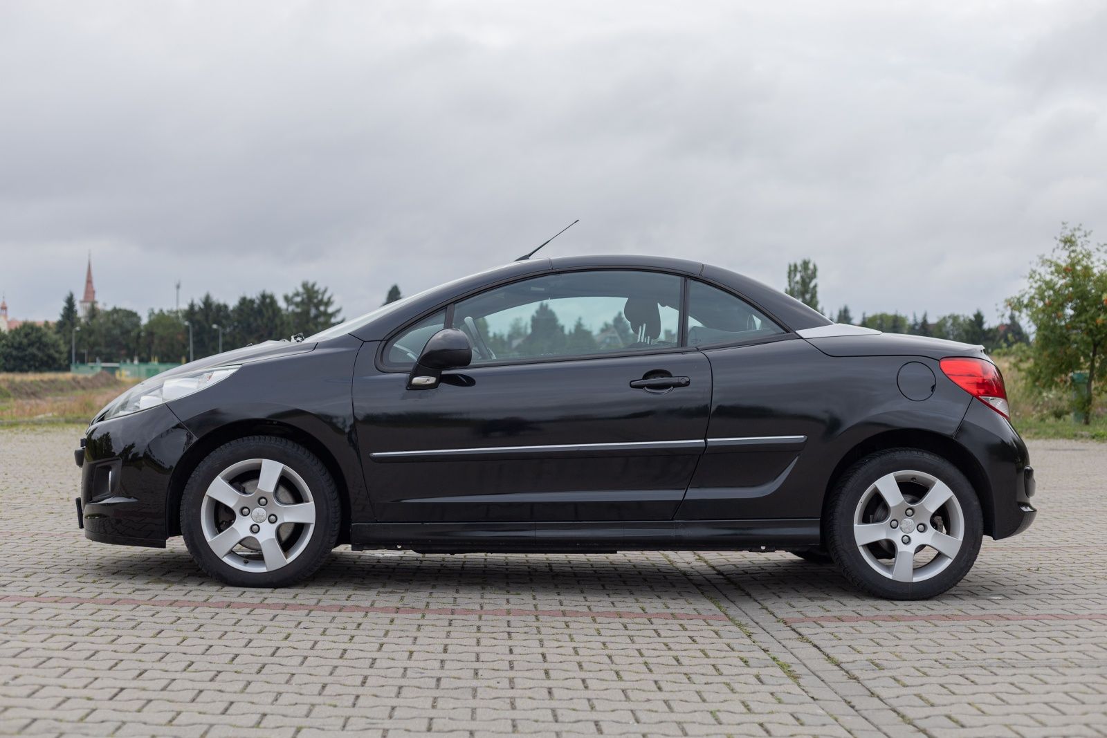 Sprzedam auto peugeot 206 cc