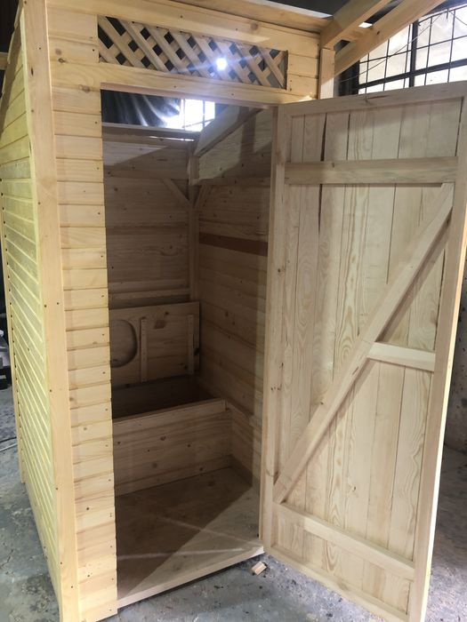 Туалет деревяний, дачний туалет, виходок