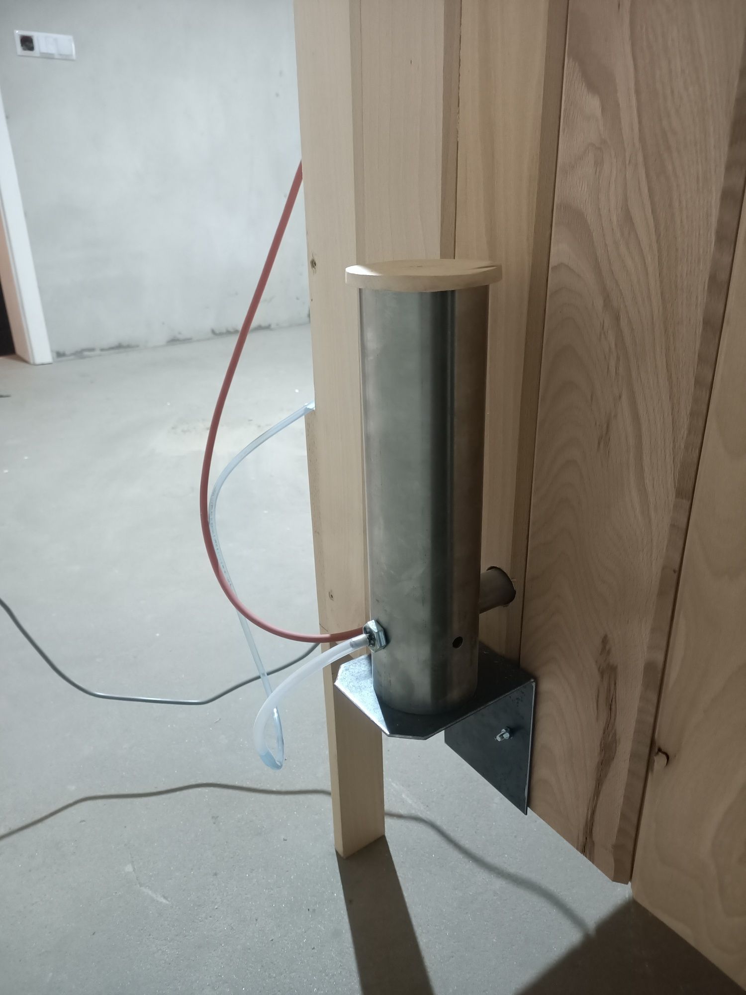 Wędzarnia elektryczna 120l drewniana BUK