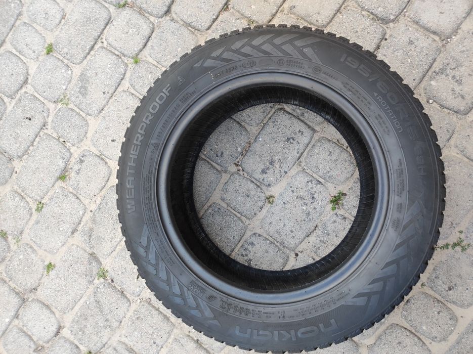 195.60.15 jedna opona Nokian WeatherProof