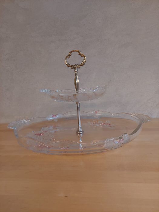 Patera dwupoziomowa