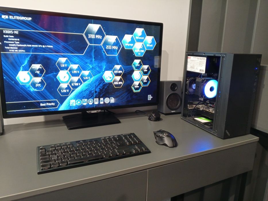 Компютер з монітором 32 дюйм