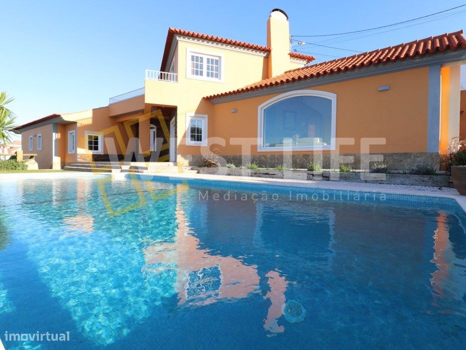 Moradia T3 +1 com Piscina e Soberba Vista sobre o Mar e a Serra de ...