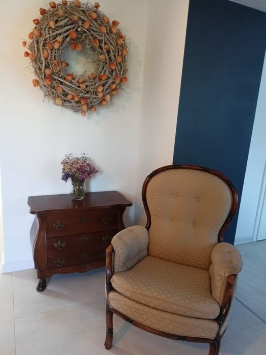 Stylowa komoda z brzuszkiem