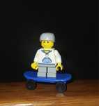 minifigurka Lego City street skater deskorolka