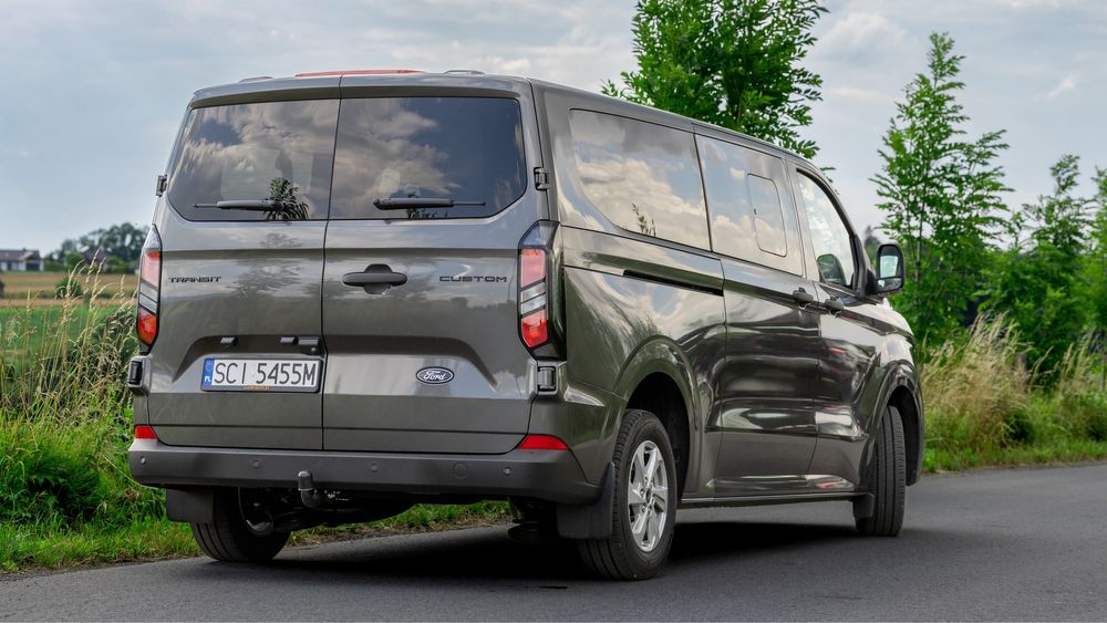 Wynajem Nowy Bus 9 osobowy wersja Long