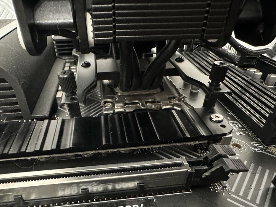 Комплект процесор(Intel Core i5 12600KF)мат.плата, система охолодження