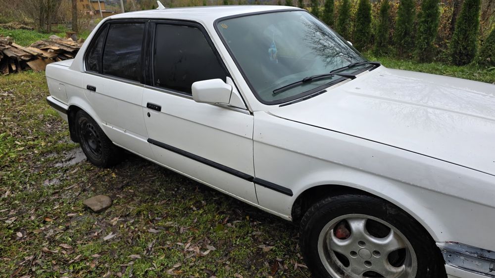 Продам BMW E30 316І МТ