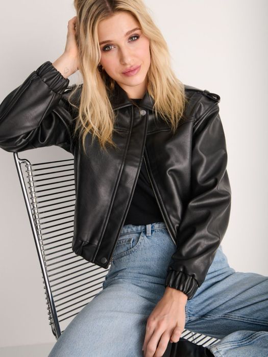 Бомбер зі штучної шкіри