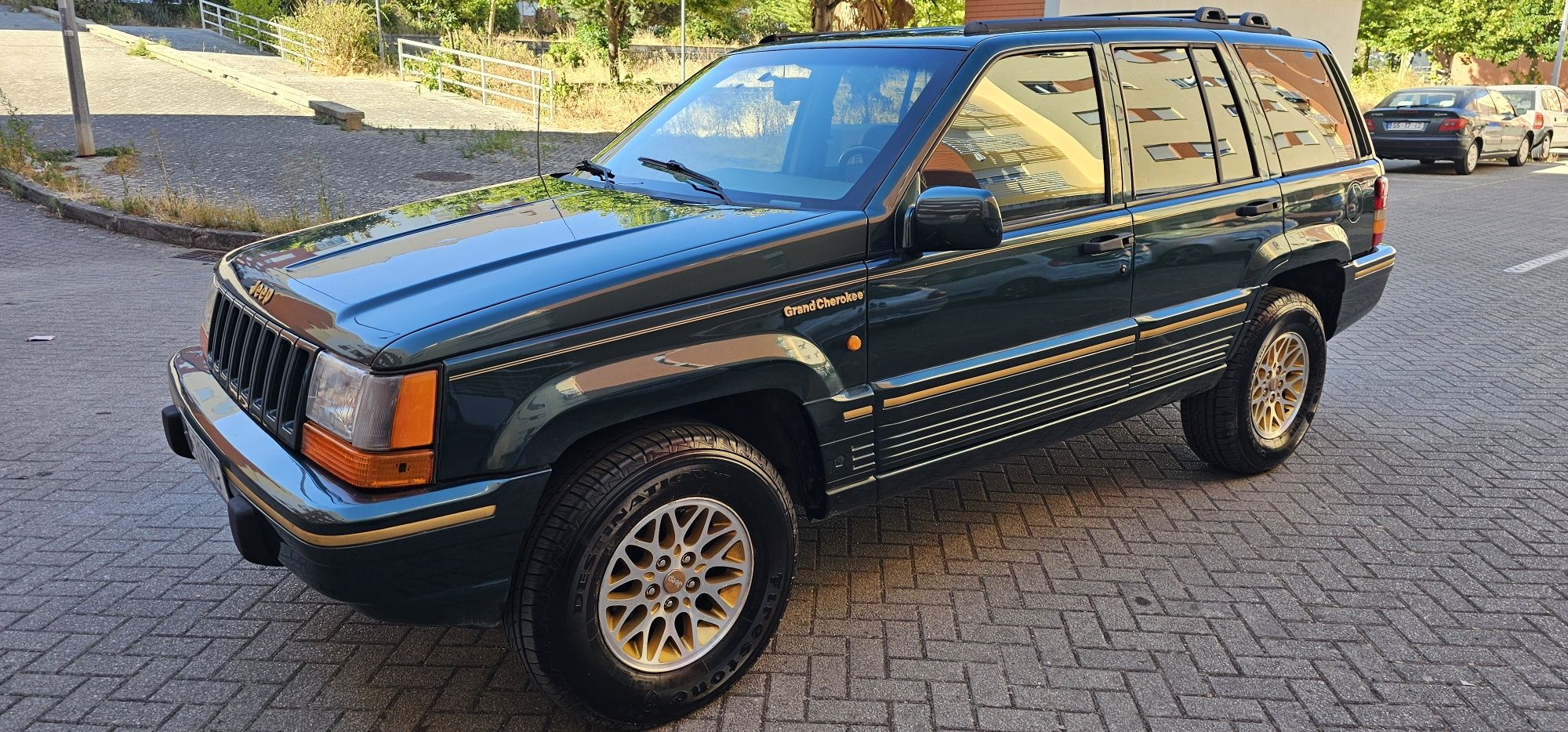 Jeep grand cherokee 4.0 oficial 93 impecável