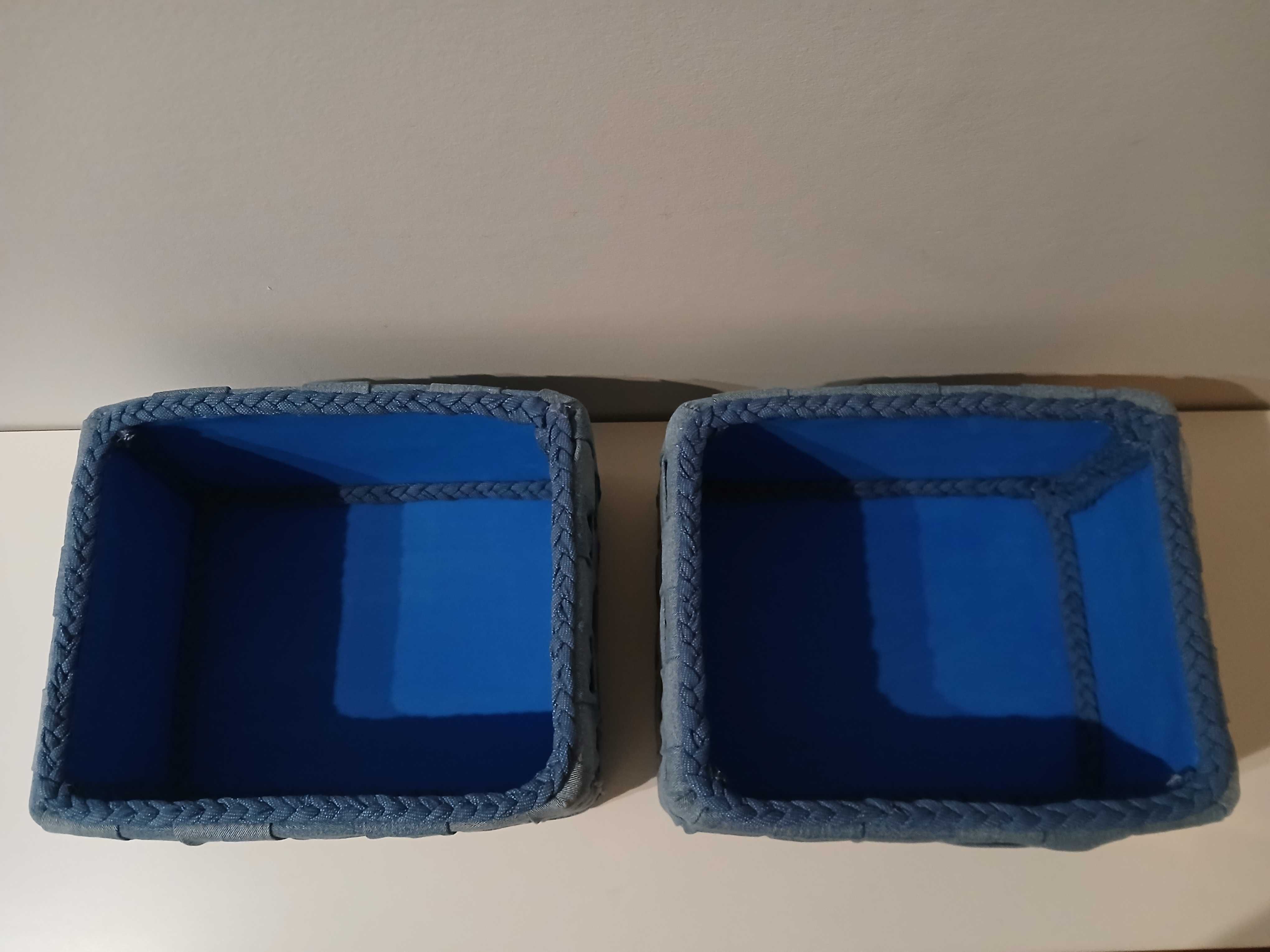 Caixas forradas a ganga
