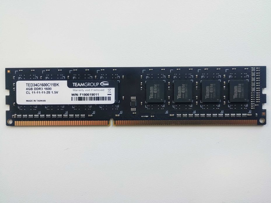 Оперативна пам'ять Team DDR3 4GB 1600MHz
