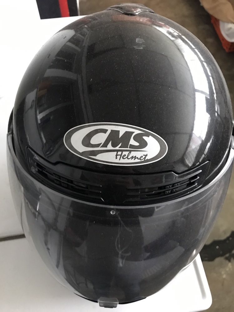 Capacete preto cmd  muito pouco  uso  como novo