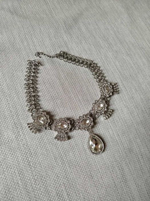 Кольє з камінцями біжутерія