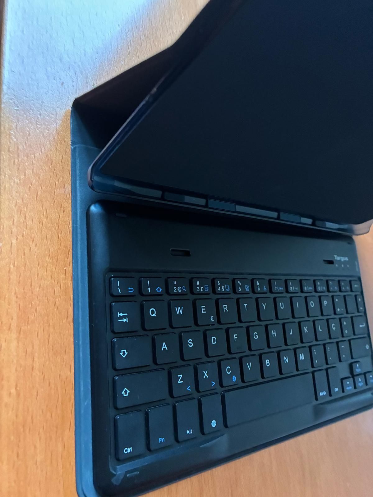 Capa com teclado para tablet "Galaxy tab S6 lite"