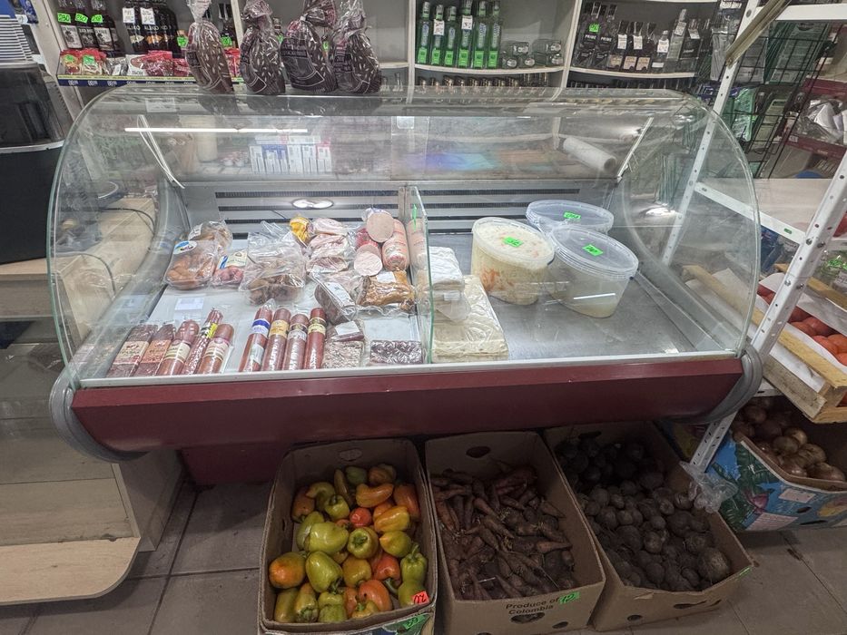 Продам холодильну вітрину