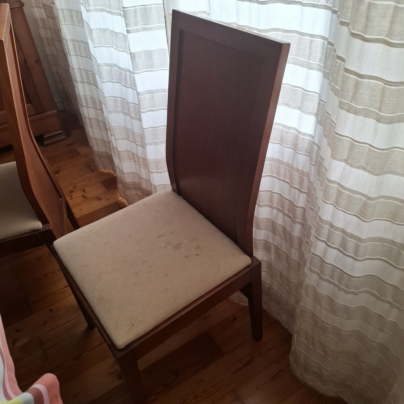 Cadeiras de sala de jantar