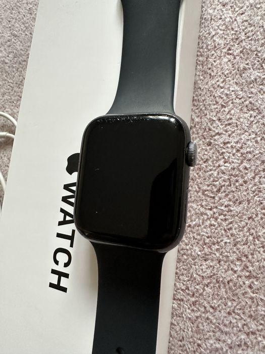 Годинник  Apple Watch SE44