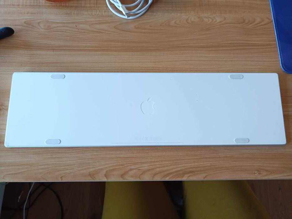 Klawiatura Apple z układem numerycznym polska