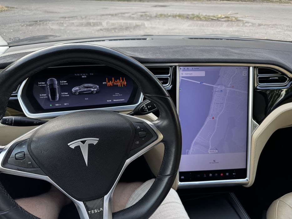 Tesla Model S 85 квт