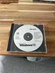 Oryginalny Windows 98 + klucz