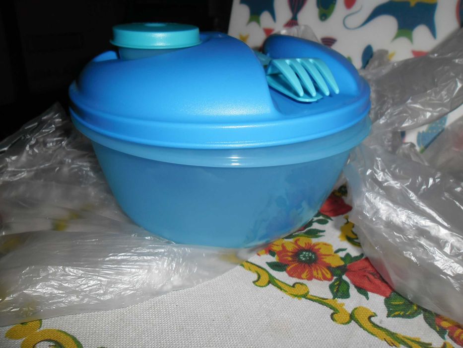 nowa witalinka z Tupperwrawe z pojemnikiem na sos