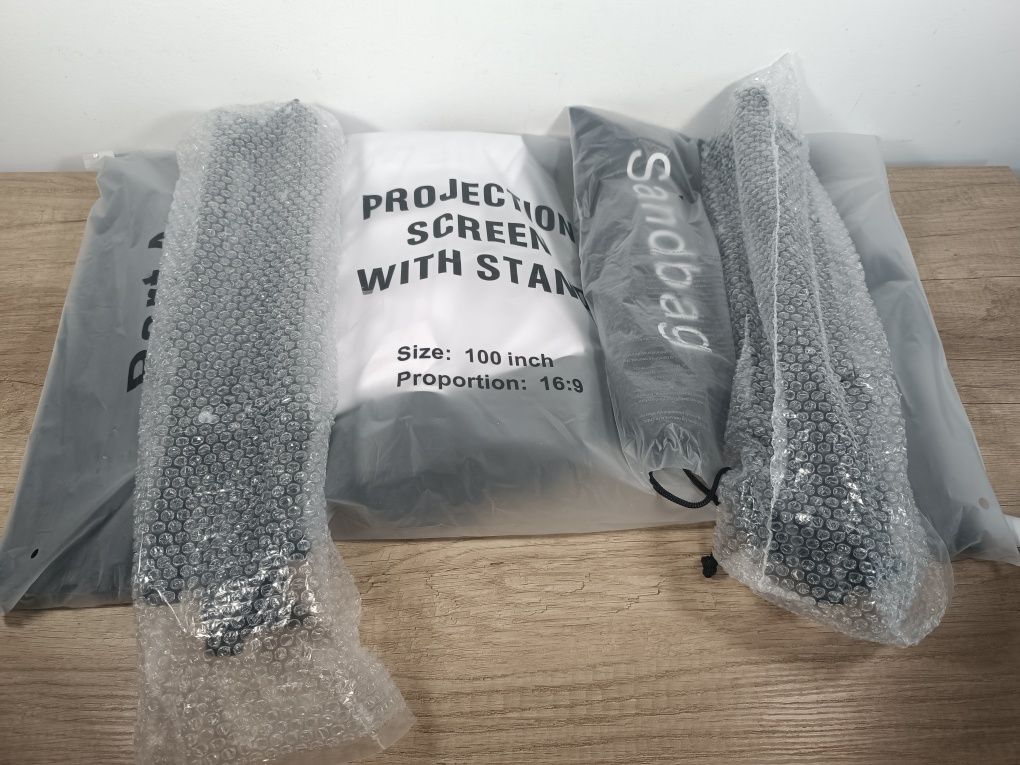 Przenośny składny ekran do projektora