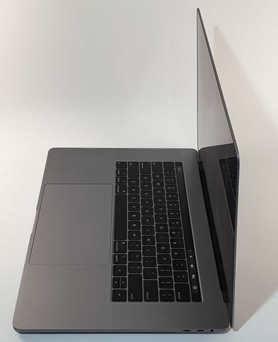 Apple MacBook Pro 2018r | A1990  | 16/512SSD | FV23% | M208