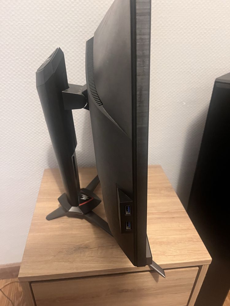 Monitor xb253Q 240hz