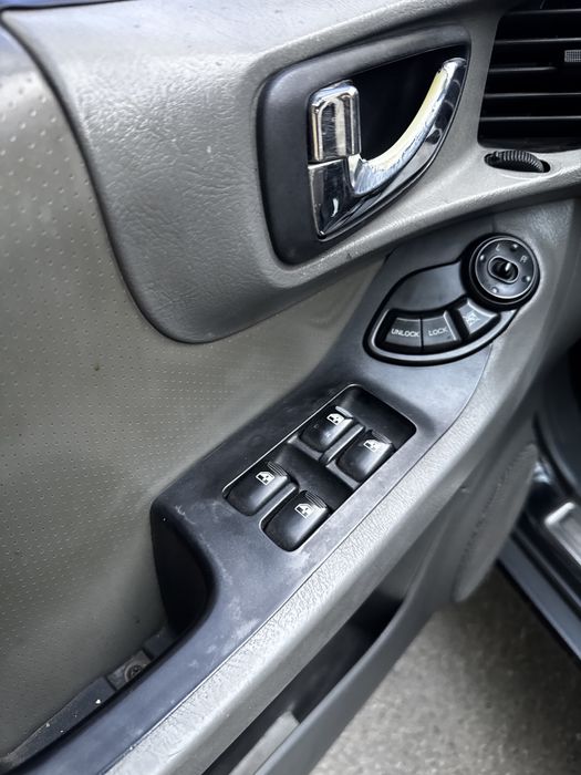 Продам Hyundai Santa Fe 2л Дизель Механика