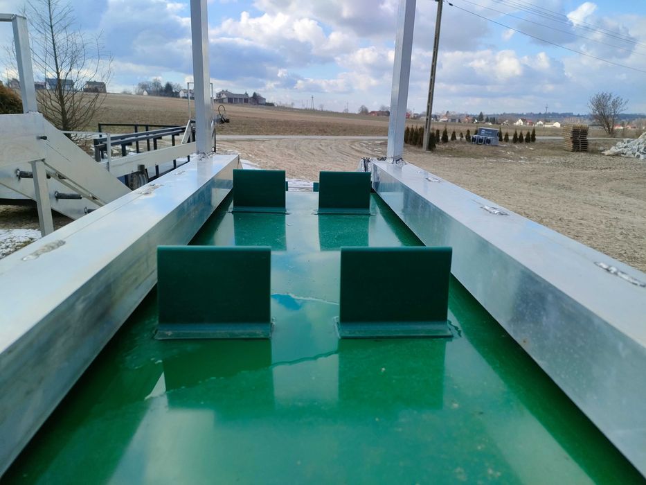 taśmociąg / podajnik / transporter / platforma / do zbioru warzyw