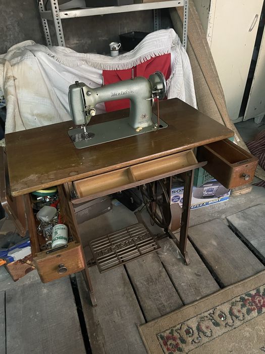 Maquina de costura vintage