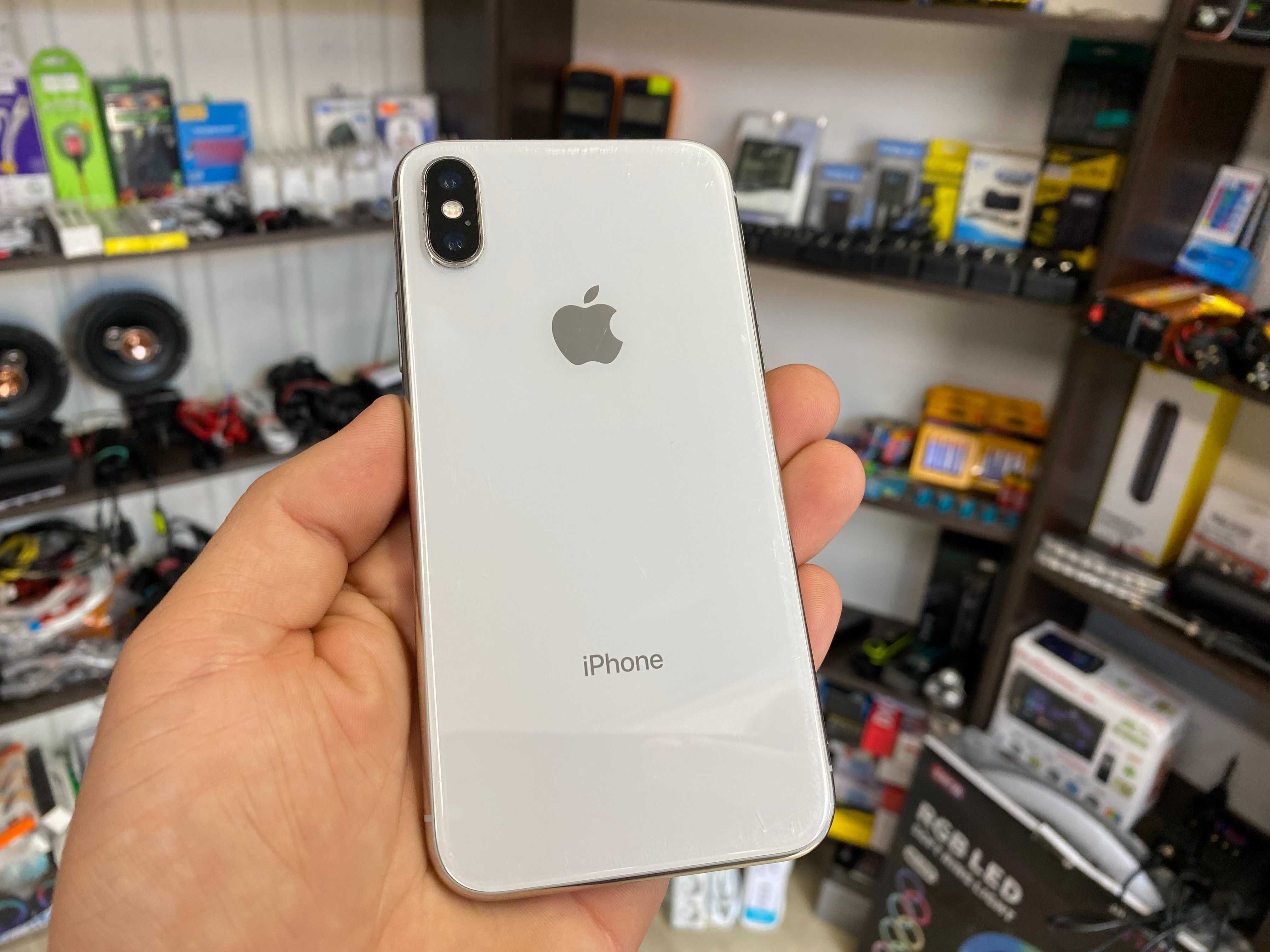 Продам Iphone X на 256g Хороший стан! Батарея 82%